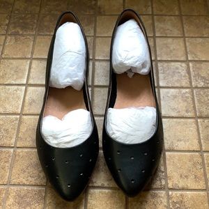 NWT Madewell Black Holepunch Sidewalk Skimmer. Size 8.